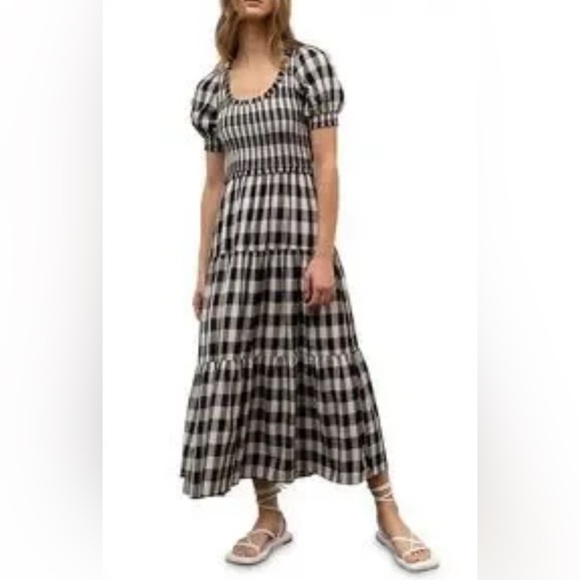 Moon River Dresses & Skirts - MOON RIVER Maxi Dress Smocked Top Tiered Ruffled Gingham Plaid Navy/Cream Size L